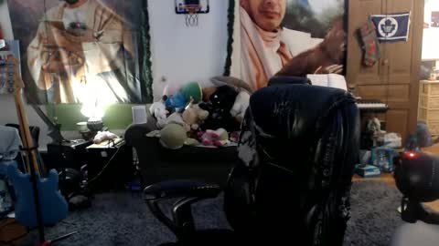 Katie online show from May 17, 2026, 4:10 am