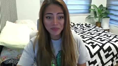 Snapshot of katiefrox_ chatting on March 3, 2025, 7:54 am katiefrox online show from March 3, 2025, 7:54 am