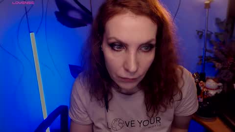 Katie online show from December 17, 2025, 1:55 am