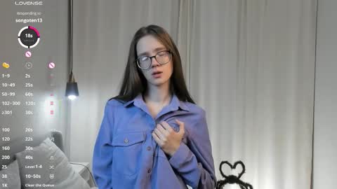 Scarlett online show from November 26, 2025, 8:37 am