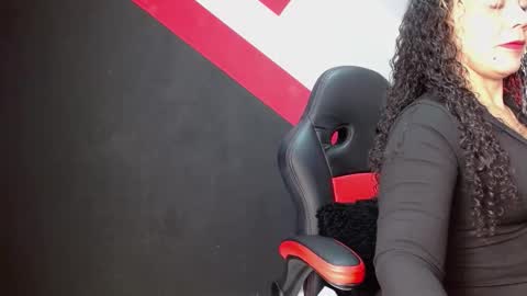 Snapshot of katiuska_xxx chatting on December 4, 2025, 11:35 pm Katiuska online show from December 4, 2025, 11:35 pm