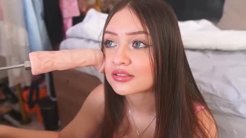 Snapshot of katlyn_martins chatting on November 15, 2025, 6:48 pm K A T L Y N online show from November 15, 2025, 6:48 pm