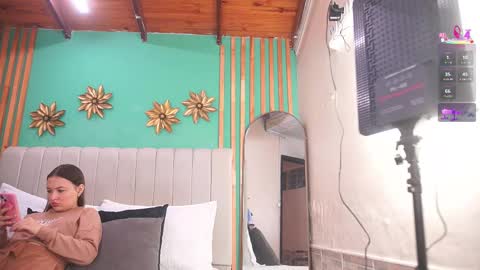 Snapshot of katlyn_martins chatting on December 1, 2025, 7:30 pm K A T L Y N online show from December 1, 2025, 7:30 pm