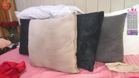 Snapshot of katlyn_martins chatting on December 5, 2025, 7:10 pm K A T L Y N online show from December 5, 2025, 7:10 pm