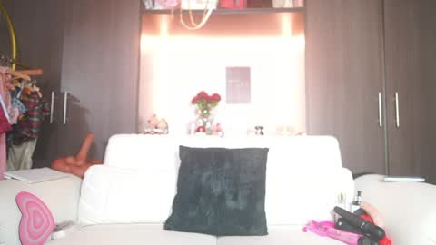 Snapshot of katlyn_martins chatting on May 16, 2026, 6:50 pm K A T L Y N online show from May 16, 2026, 6:50 pm