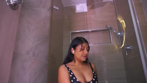 Follow me on instagram and twitter as correaktnees online show from February 16, 2026, 6:42 am