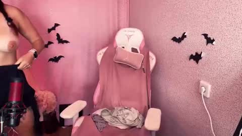   naked in pvt show 100 tk online show from October 29, 2025, 8:27 am