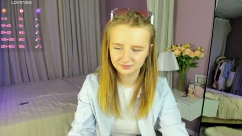 Snapshot of katrina_bail chatting on June 4, 2026, 1:11 am Katrina Bail online show from June 4, 2026, 1:11 am