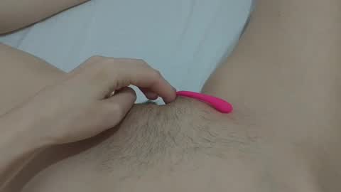 Snapshot of katrinna_arinna chatting on January 11, 2025, 12:33 am katrina dont forget to give me thumbs up online show from January 11, 2025, 12:33 am