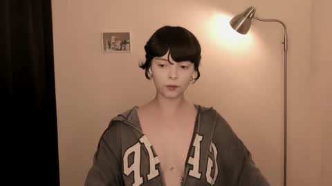 Snapshot of katsurotaro chatting on November 12, 2025, 9:36 pm katsuro online show from November 12, 2025, 9:36 pm