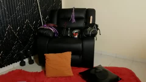 Katt  online show from September 16, 2025, 5:36 pm