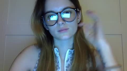 Snapshot of katte_light chatting on May 20, 2026, 6:58 pm katte light online show from May 20, 2026, 6:58 pm