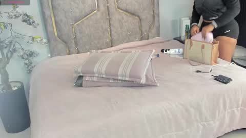 Katerine online show from November 10, 2025, 3:38 am