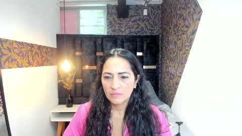 Snapshot of kattemilf_ chatting on April 18, 2026, 7:18 pm K A T T E online show from April 18, 2026, 7:18 pm