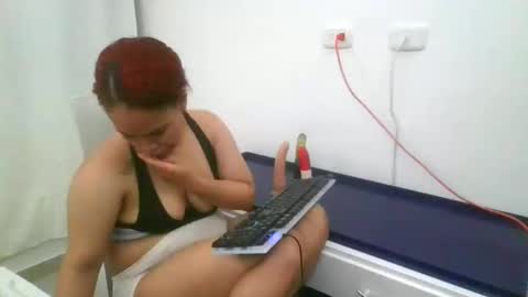 Snapshot of katticloos chatting on February 14, 2025, 7:07 am katticloos online show from February 14, 2025, 7:07 am