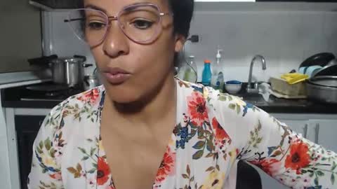 KattleyaGrey online show from March 1, 2026, 10:06 am