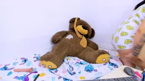 Snapshot of katty_mcry chatting on February 12, 2025, 2:24 am katty online show from February 12, 2025, 2:24 am