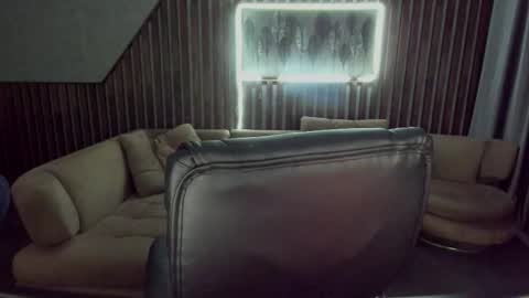 Katty online show from December 15, 2025, 6:56 pm