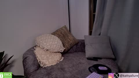 Snapshot of kattyallure chatting on December 7, 2024, 11:12 pm Katty online show from December 7, 2024, 11:12 pm