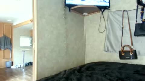 kattycash online show from June 26, 2026, 7:40 pm