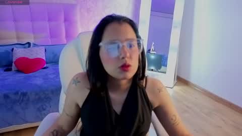 Snapshot of katy_blush chatting on June 3, 2026, 7:19 pm katy_blush online show from June 3, 2026, 7:19 pm