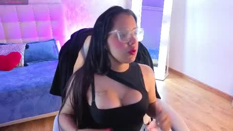 Snapshot of katy_blush chatting on June 14, 2026, 7:27 pm katy_blush online show from June 14, 2026, 7:27 pm