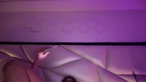 Snapshot of katy_monrroy chatting on November 26, 2025, 2:01 am Emily online show from November 26, 2025, 2:01 am