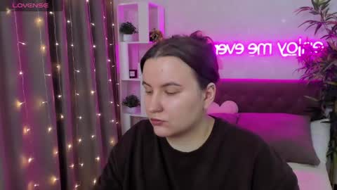 Kate online show from March 19, 2026, 5:11 am