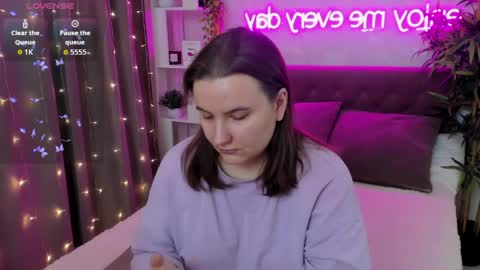 Kate online show from April 3, 2026, 3:26 am