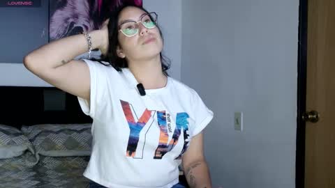 Snapshot of katybelladonna chatting on January 6, 2026, 1:09 am KATY online show from January 6, 2026, 1:09 am