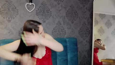 Snapshot of katylinee chatting on April 14, 2026, 12:22 pm Katyline online show from April 14, 2026, 12:22 pm