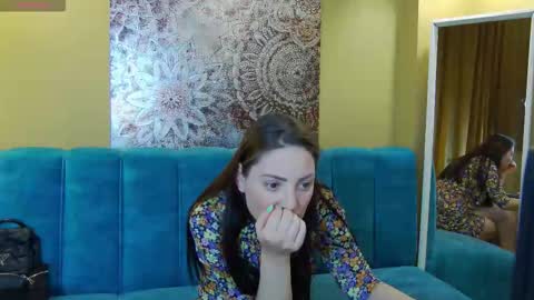 Snapshot of katylinee chatting on April 17, 2026, 3:37 pm Katyline online show from April 17, 2026, 3:37 pm