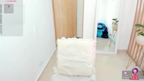 Katherine online show from November 11, 2025, 5:35 pm