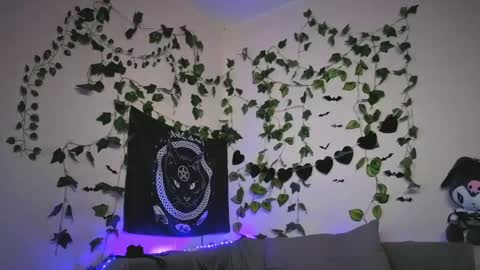 Snapshot of kawai_kittypussy chatting on May 11, 2026, 7:47 am Mia online show from May 11, 2026, 7:47 am