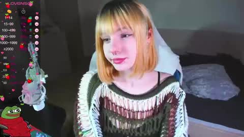 Snapshot of kawaii_power_uwu chatting on January 25, 2025, 11:55 am Kira-chan  online show from January 25, 2025, 11:55 am