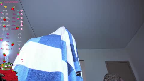 Snapshot of kawaii_power_uwu chatting on January 29, 2025, 3:37 pm Kira-chan  online show from January 29, 2025, 3:37 pm