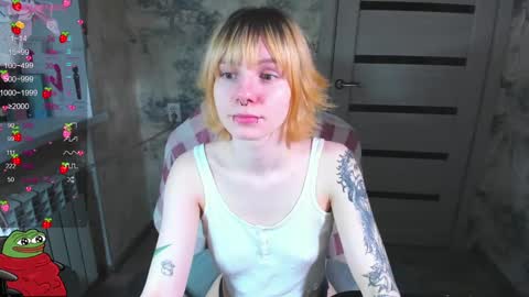 Snapshot of kawaii_power_uwu chatting on February 28, 2025, 8:42 am Kira-chan  online show from February 28, 2025, 8:42 am