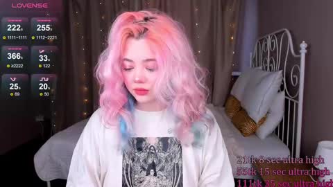 Yuki  online show from March 8, 2025, 8:44 am