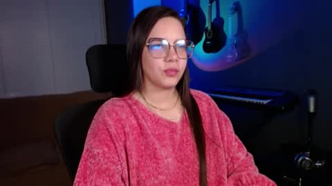 Kay online show from December 19, 2025, 6:42 am