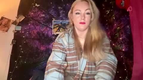 Snapshot of kay_la chatting on September 14, 2025, 2:11 am kay_la online show from September 14, 2025, 2:11 am