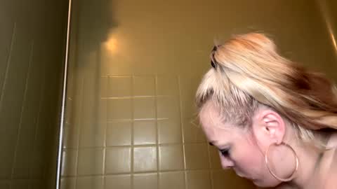 Snapshot of kay_la chatting on September 16, 2025, 6:47 am kay_la online show from September 16, 2025, 6:47 am