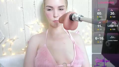 Snapshot of kaya_devis chatting on November 9, 2025, 5:06 am KAYA online show from November 9, 2025, 5:06 am