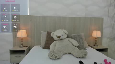   online show from October 25, 2025, 11:29 am