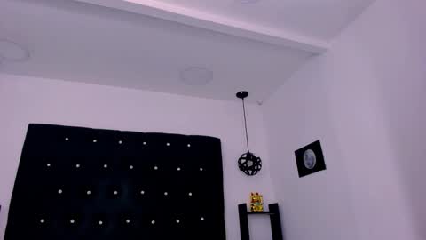 Cattleya stone online show from January 9, 2025, 11:14 am