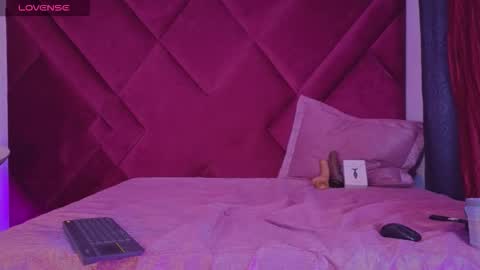 Cattleya stone online show from October 30, 2025, 7:32 am