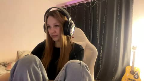 Snapshot of kayceefroehner chatting on April 30, 2026, 8:57 pm Amia online show from April 30, 2026, 8:57 pm