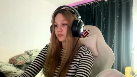 Snapshot of kayceefroehner chatting on May 2, 2026, 5:29 pm Amia online show from May 2, 2026, 5:29 pm
