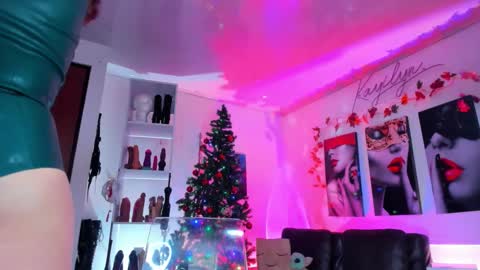 Snapshot of kayilyn chatting on December 5, 2025, 12:03 pm CAMILA online show from December 5, 2025, 12:03 pm