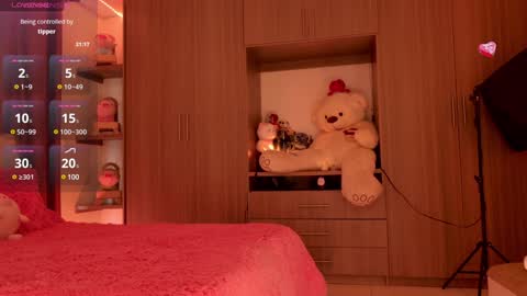 Snapshot of kaylacollins1 chatting on January 30, 2025, 5:06 pm Kayla online show from January 30, 2025, 5:06 pm