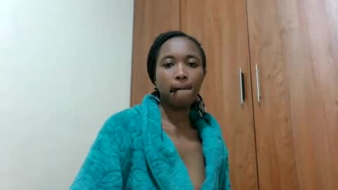 kaylar online show from July 25, 2026, 8:01 am